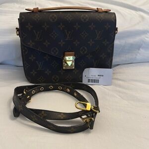 Louis Vuitton Brown and Gold Monogram Bag